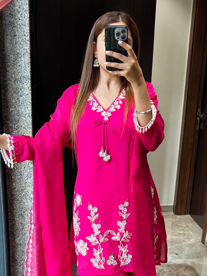 Rani Radiance Chinon Set